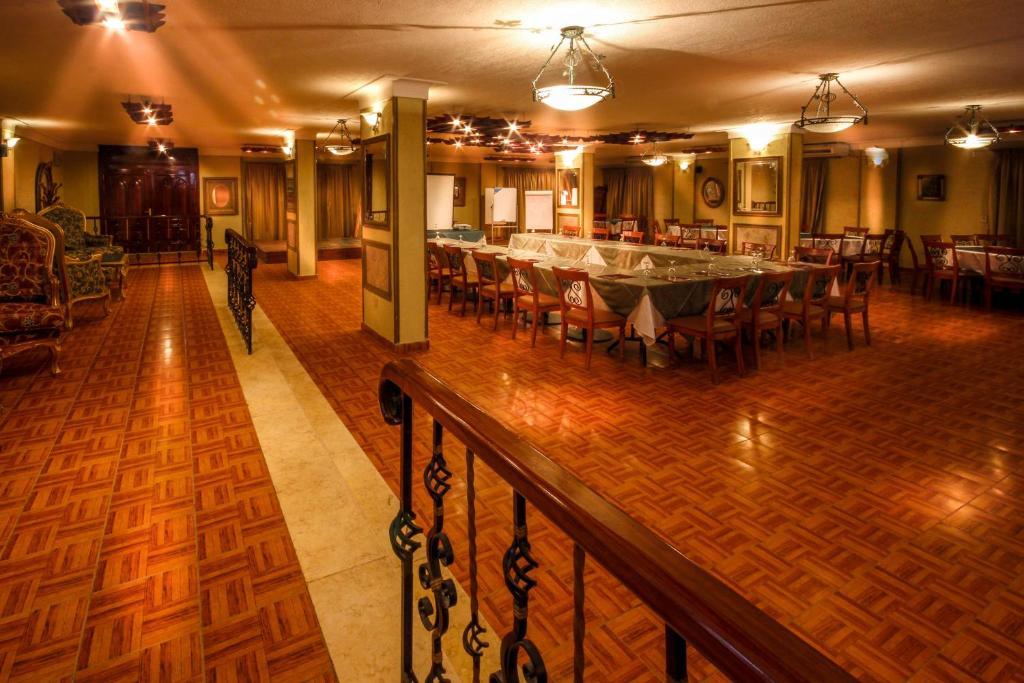 Adham Compound Hotel King Mariout Esterno foto